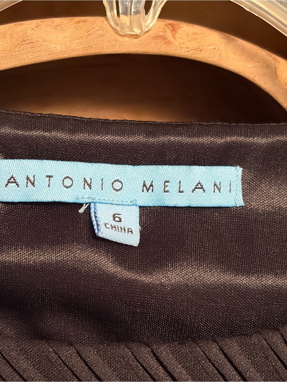 ANTONIO MELANI Black Textured Short Sleeve Sheath Dress - Picture 8 of 9